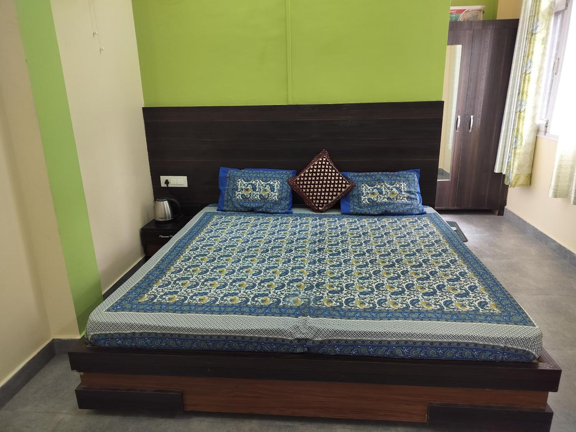 Tree Valley Homestay Chail Exterior photo